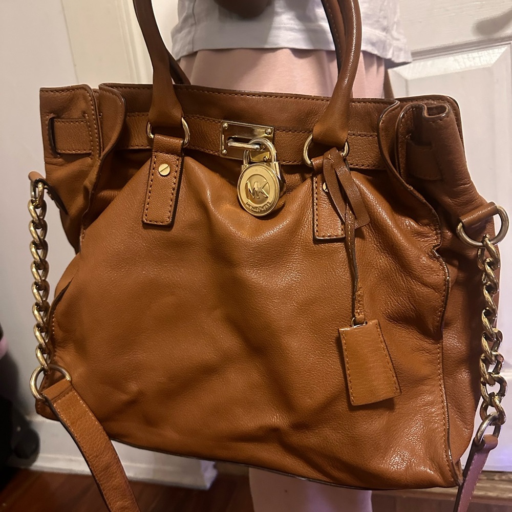 The Michael Kors Hamilton Large Leather Tote